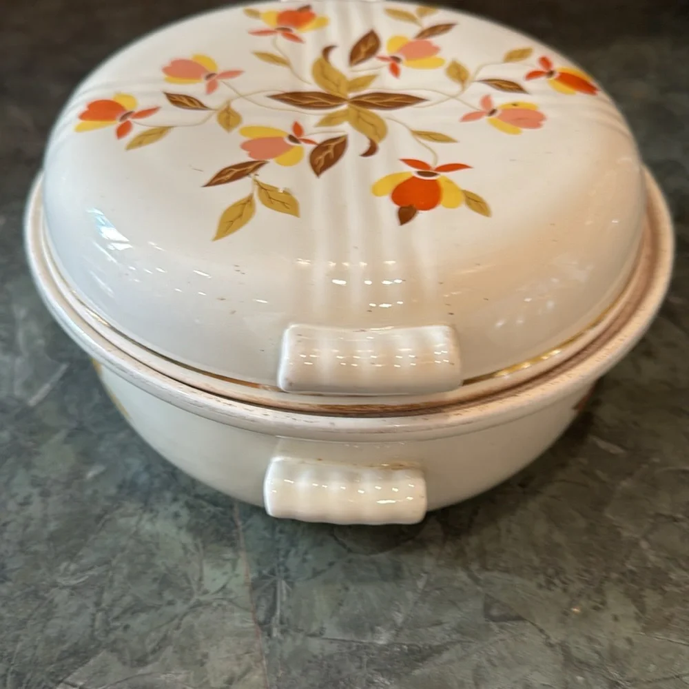 HALL Vintage 2-Quart Casserole Dish With Lid Tea Autumn Leaf - Picture 6 of 9